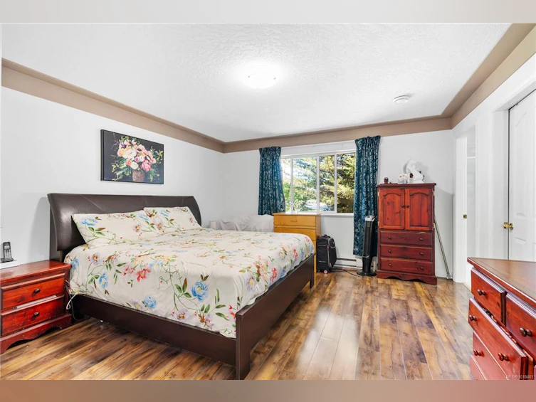 4202 Quadra Street, Saanich, BC, V8X 1L4 - 19