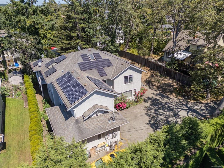 4202 Quadra Street, Saanich, BC, V8X 1L4 - 49