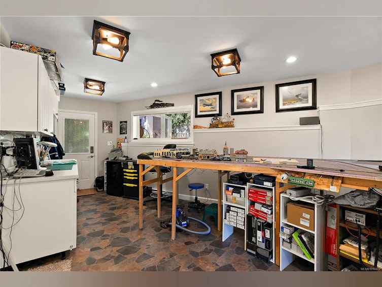 2250 Tryon Road, North Saanich, BC, V8L 5H7 - 33