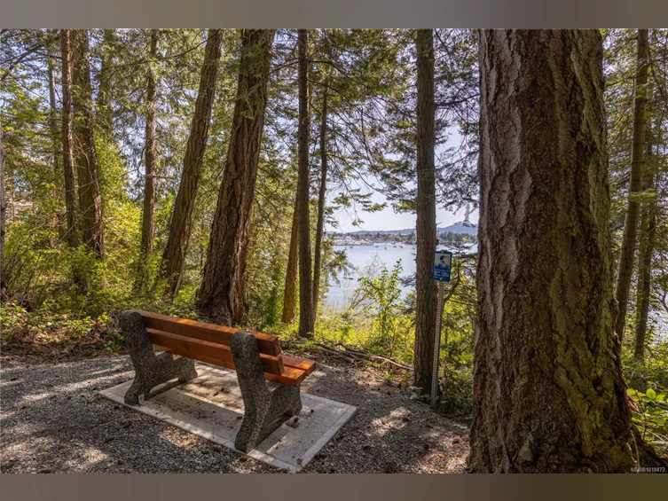 2250 Tryon Road, North Saanich, BC, V8L 5H7 - 48
