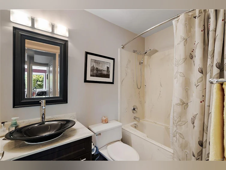 2250 Tryon Road, North Saanich, BC, V8L 5H7 - 31