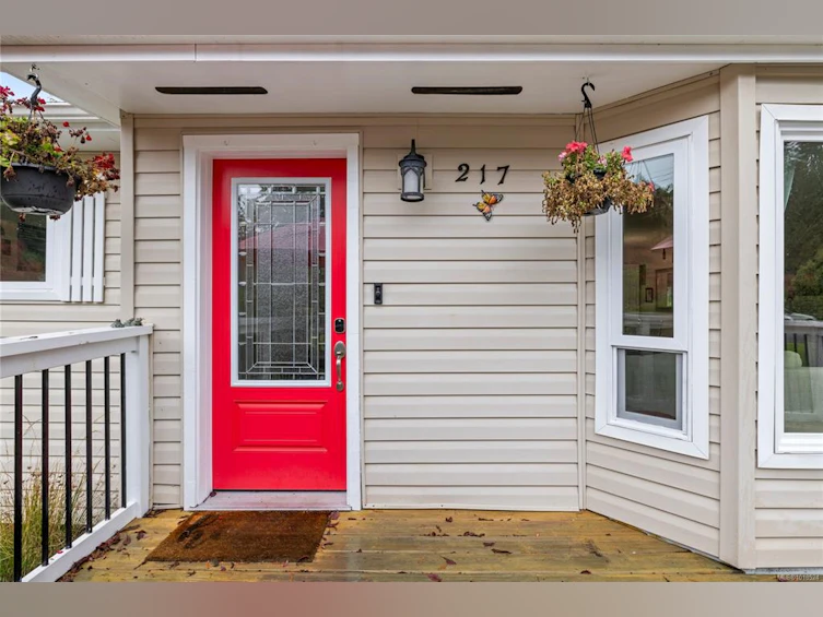217 Valdez Avenue, Qualicum Beach, BC, V9K 1R8 - 12