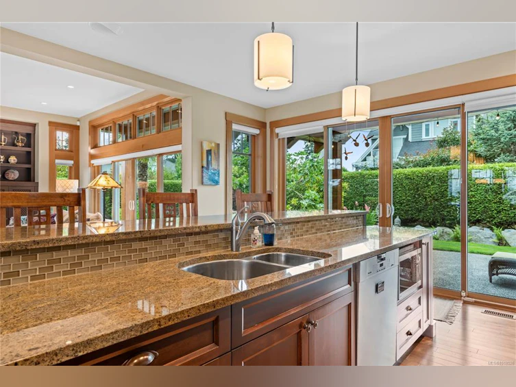 942 Bluffs Drive, Qualicum Beach, BC, V9K 0A2 - 17