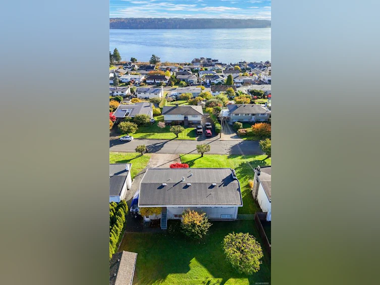 60 Mclean Street, Campbell River, BC, V9W 2L9 - 3