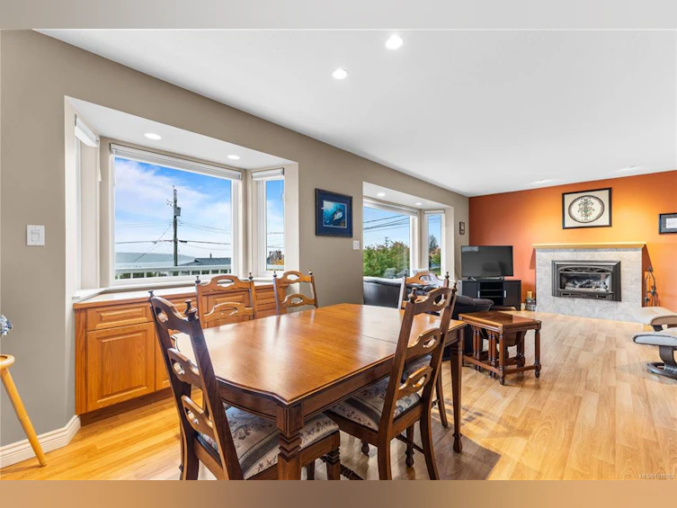 60 Mclean Street, Campbell River, BC, V9W 2L9 - 10