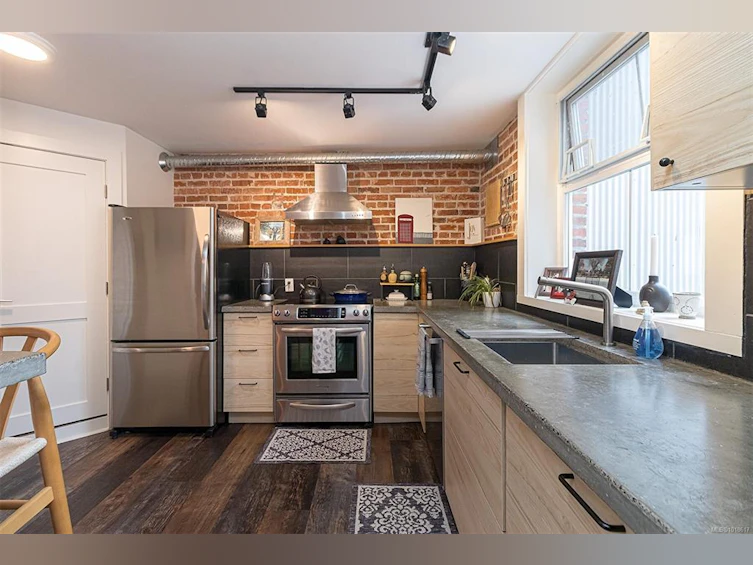 302-1407 Government Street, Victoria, BC, V8W 1Z1 - 19