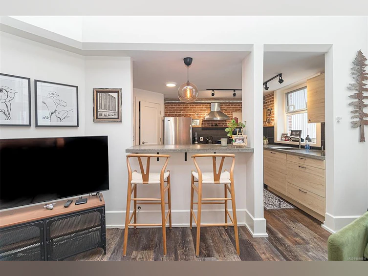 302-1407 Government Street, Victoria, BC, V8W 1Z1 - 17