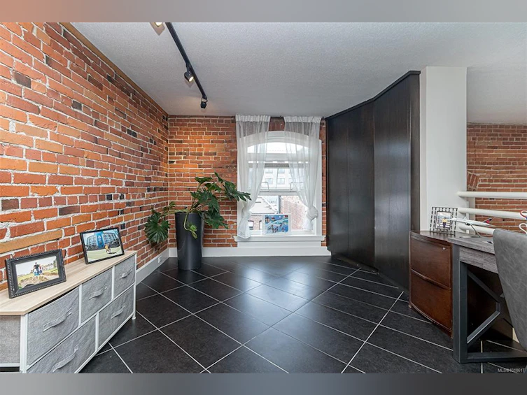 302-1407 Government Street, Victoria, BC, V8W 1Z1 - 33
