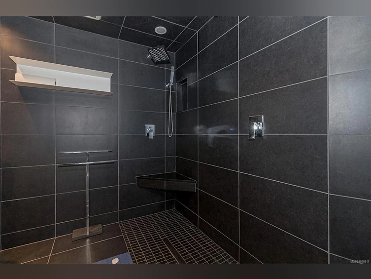302-1407 Government Street, Victoria, BC, V8W 1Z1 - 32