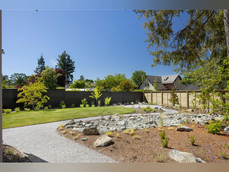 10210 Tsaykum Road, North Saanich, BC, V8L 5T6 - 39