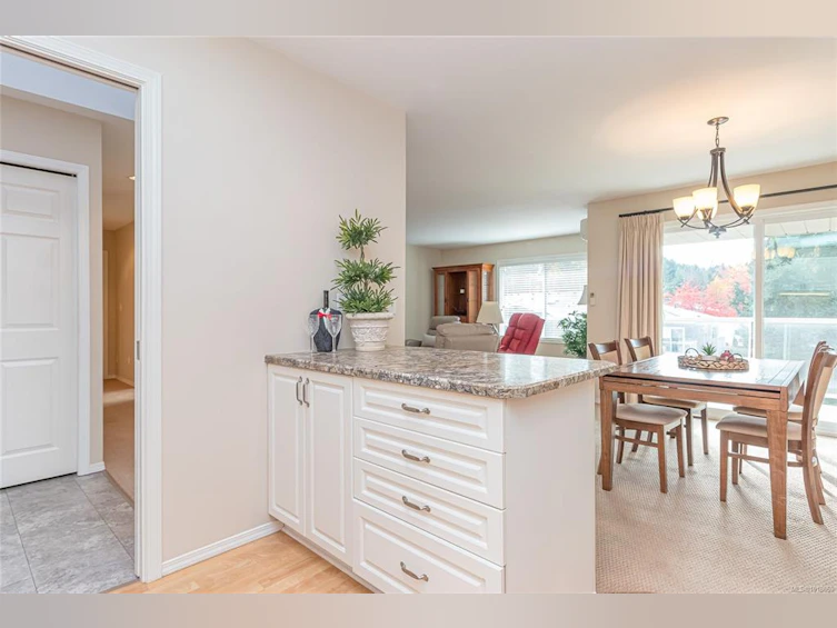 303-134 E Fifth Avenue, Qualicum Beach, BC, V9K 1Y7 - 26