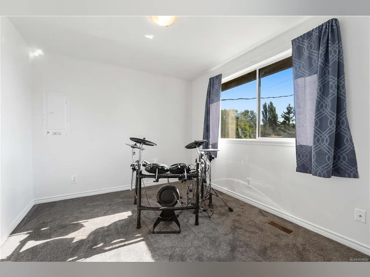 375 Bruce Avenue, Nanaimo, BC, V9R 3Y2 - 12
