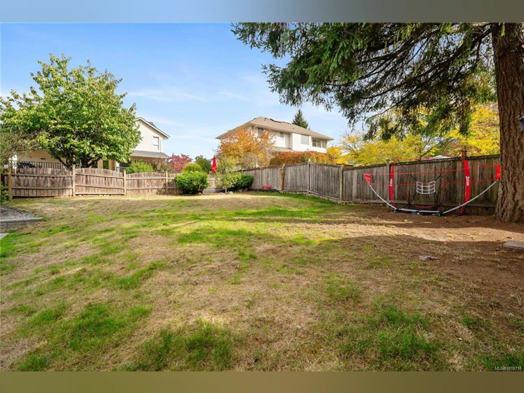 753 De Frane Court, Ladysmith, BC, V9G 1P1 - 47