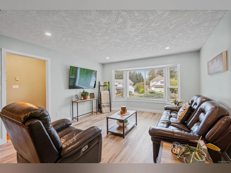 753 De Frane Court, Ladysmith, BC, V9G 1P1 - 3