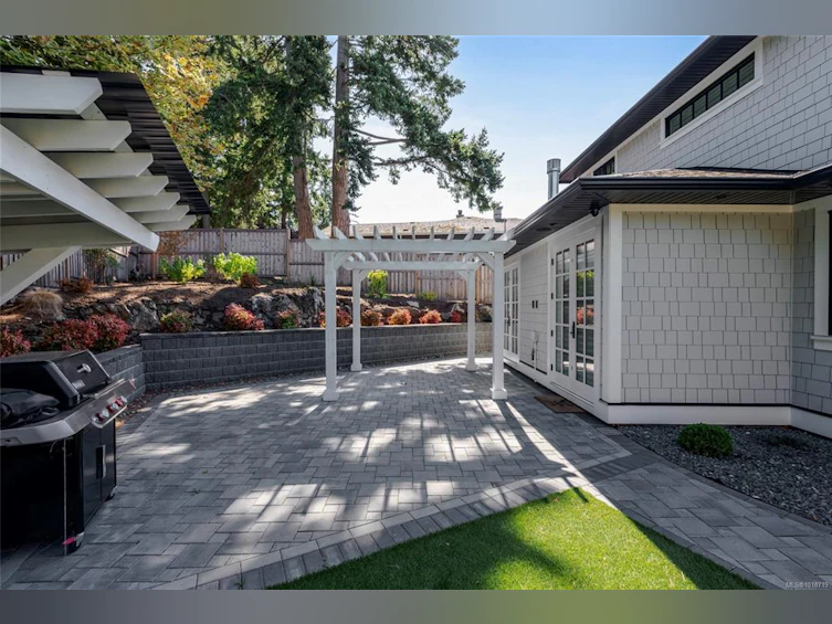 4829 Cordova Bay Road, Saanich, BC, V8Y 2J8 - 45
