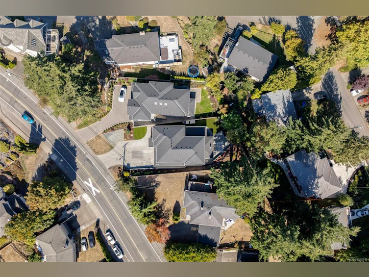 4829 Cordova Bay Road, Saanich, BC, V8Y 2J8 - 55