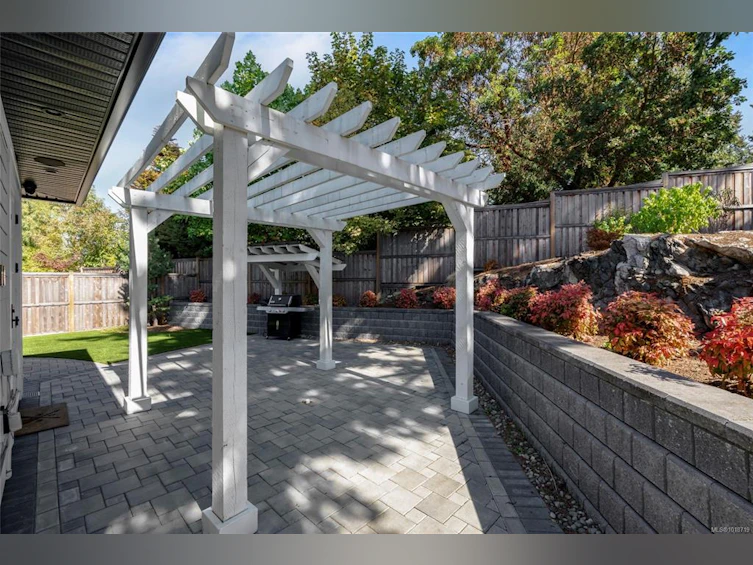 4829 Cordova Bay Road, Saanich, BC, V8Y 2J8 - 49