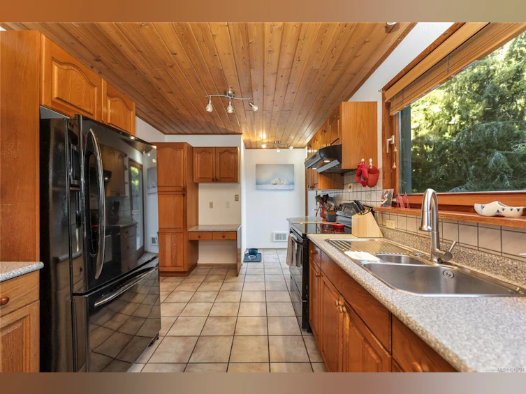 8105 Miracle Close, Youbou, BC, V0R 3E1 - 30