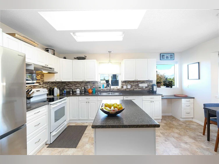 2741 Fairmile Road, Campbell River, BC, V9W 7L6 - 2