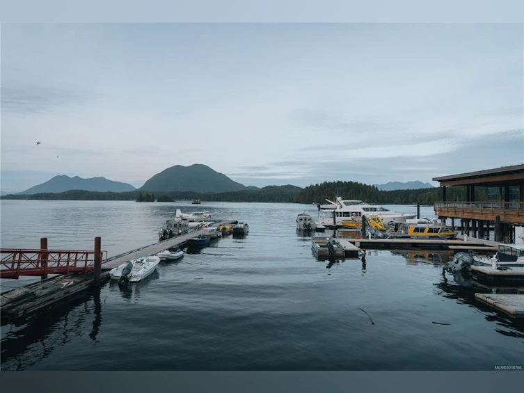 102-368 Main Street, Tofino, BC, V0R 2Z0 - 8