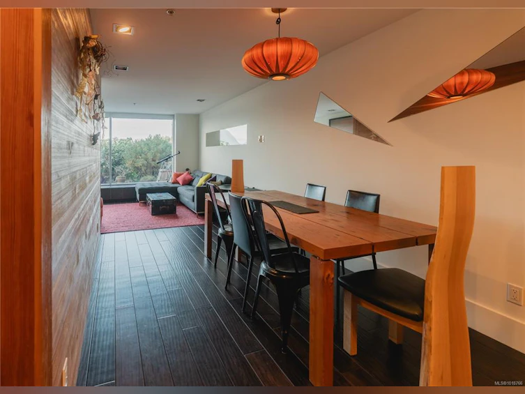 102-368 Main Street, Tofino, BC, V0R 2Z0 - 5