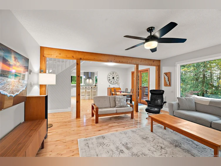 1409 Hillgrove Road, North Saanich, BC, V8L 5K6 - 5