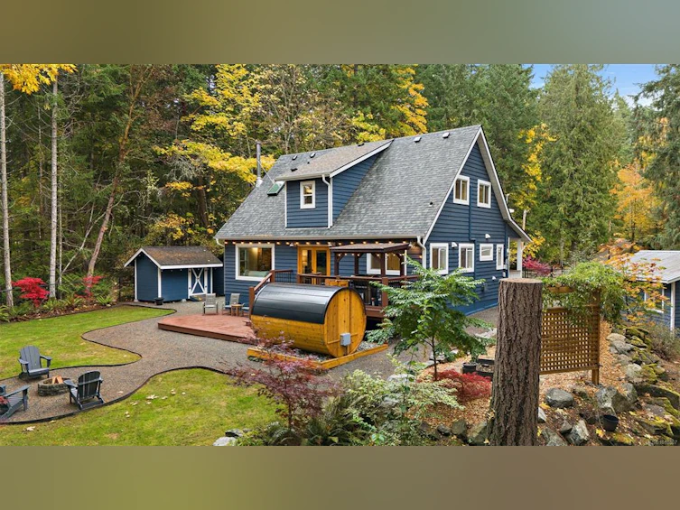1409 Hillgrove Road, North Saanich, BC, V8L 5K6