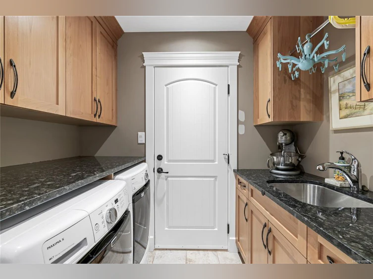 917 Wally's Way, French Creek, BC, V9P 0B6 - 24