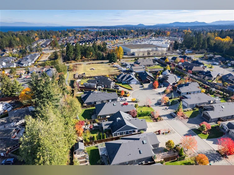 917 Wally's Way, French Creek, BC, V9P 0B6 - 49