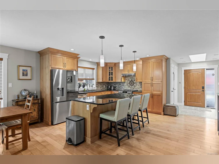 917 Wally's Way, French Creek, BC, V9P 0B6 - 22