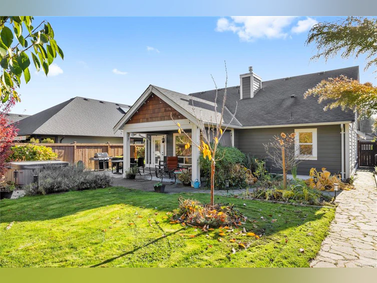 917 Wally's Way, French Creek, BC, V9P 0B6 - 12