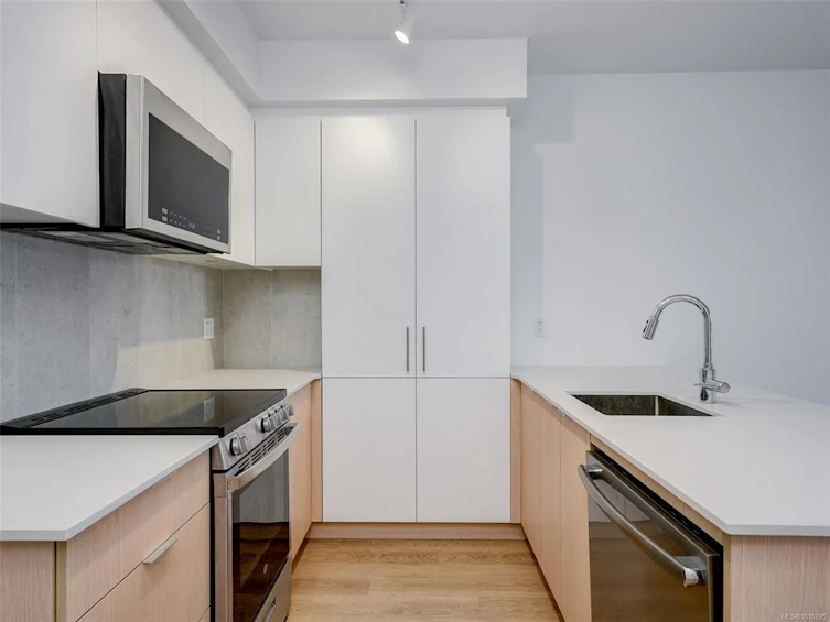 208-1115 Johnson Street, Victoria, BC, V8V 0H2 - 6