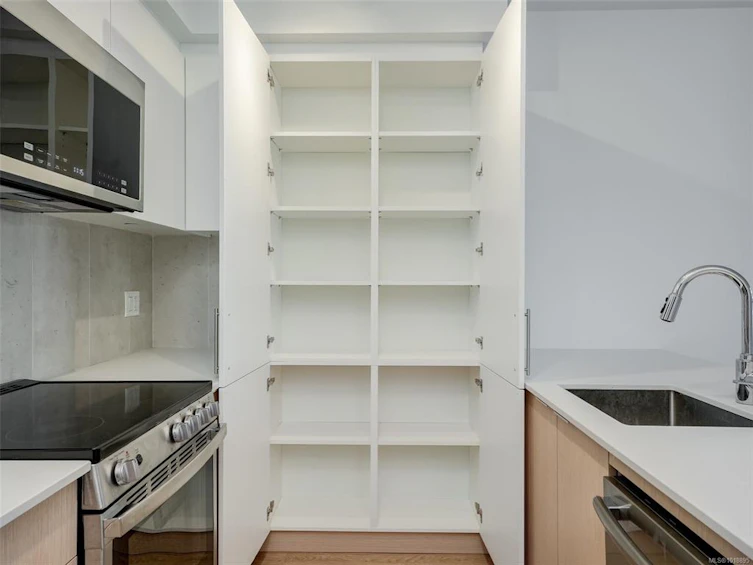 208-1115 Johnson Street, Victoria, BC, V8V 0H2 - 10