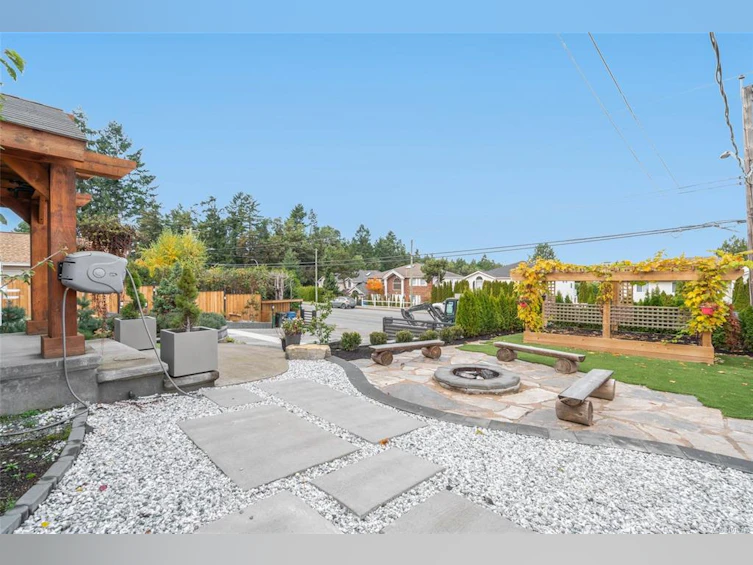 6425 Dover Road, Nanaimo, BC, V9V 1A7 - 3