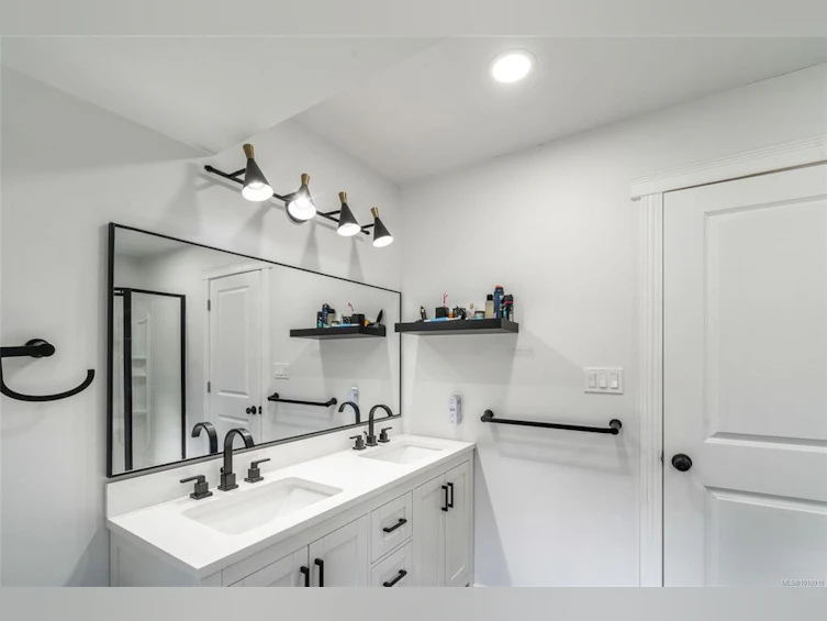 6425 Dover Road, Nanaimo, BC, V9V 1A7 - 19