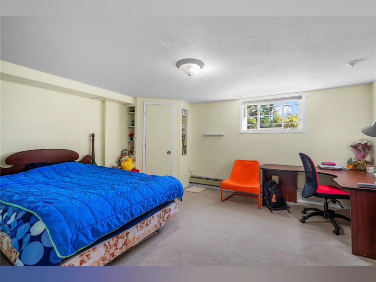4490 Shore Way, Saanich, BC, V8N 3V2 - 47