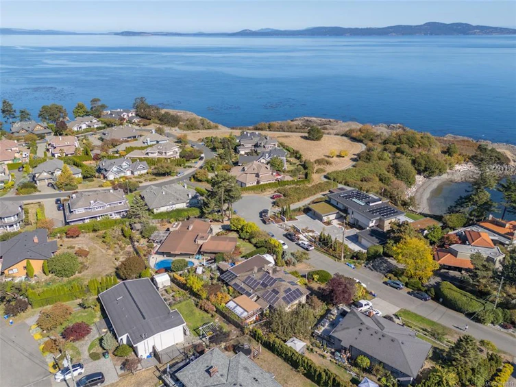 4490 Shore Way, Saanich, BC, V8N 3V2 - 75