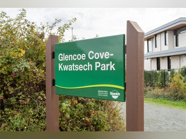 4490 Shore Way, Saanich, BC, V8N 3V2 - 60
