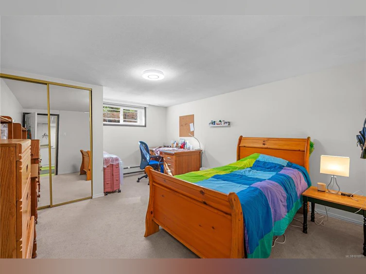 4490 Shore Way, Saanich, BC, V8N 3V2 - 49