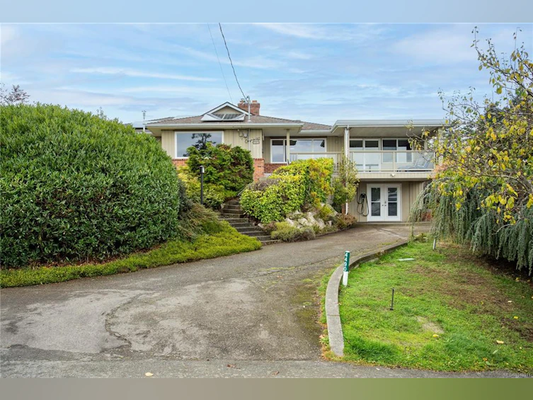 4490 Shore Way, Saanich, BC, V8N 3V2 - 57