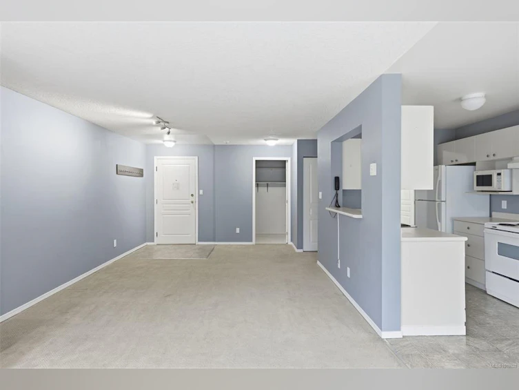 306-894 Vernon Avenue, Saanich, BC, V8X 2W6 - 5