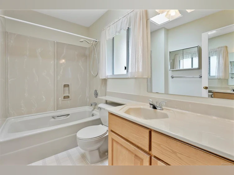 8-895 Royal Oak Avenue, Saanich, BC, V8X 3T3 - 12