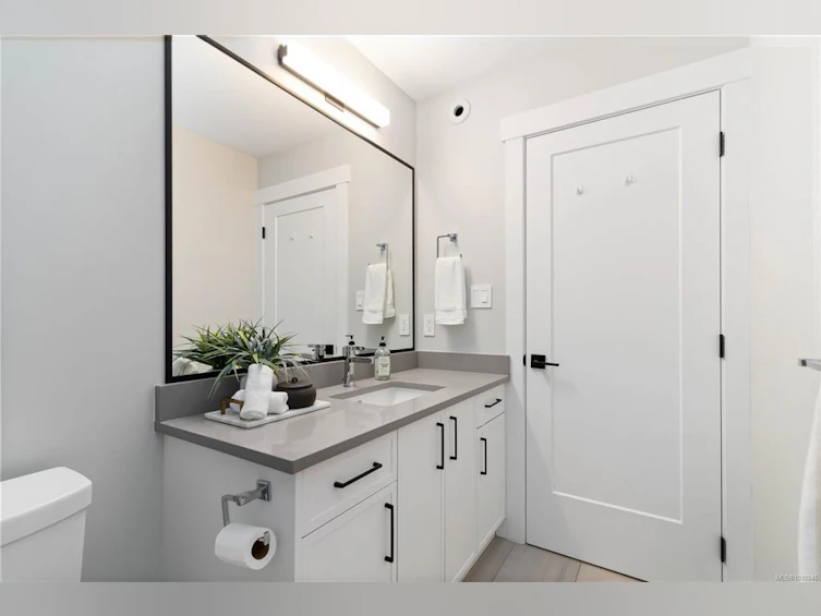 2544 Obsidian Place, Langford, BC, V9B 5L4 - 34