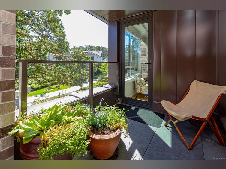 203-1201 Fort Street, Victoria, BC, V8V 3L1 - 22