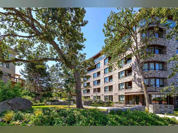 203-1201 Fort Street, Victoria, BC, V8V 3L1 - 32