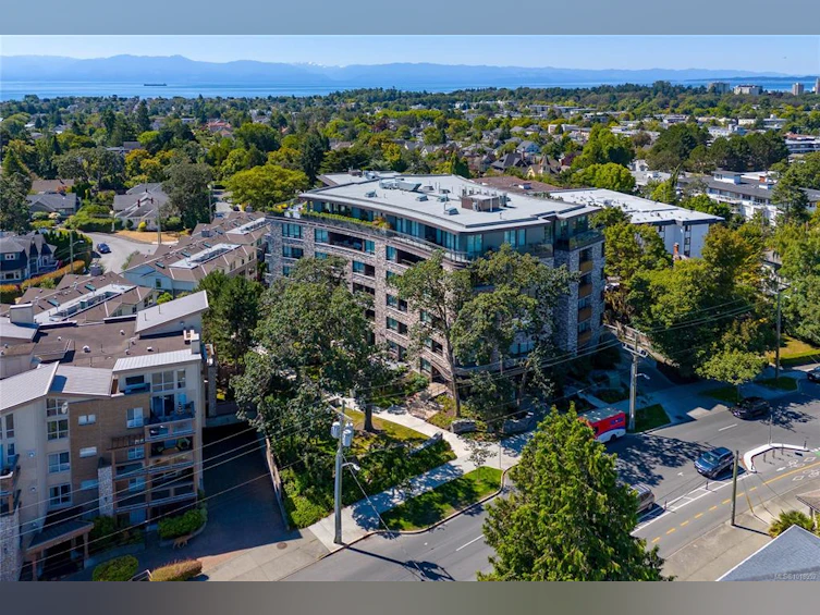203-1201 Fort Street, Victoria, BC, V8V 3L1 - 36