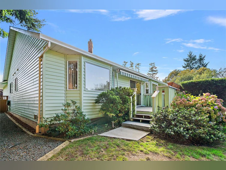 10288 Cleveland Road, Sidney, BC, V8L 4X9 - 30