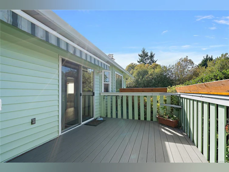 10288 Cleveland Road, Sidney, BC, V8L 4X9 - 29