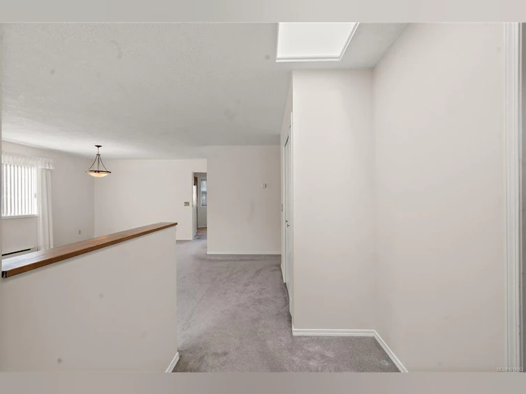 10288 Cleveland Road, Sidney, BC, V8L 4X9 - 8