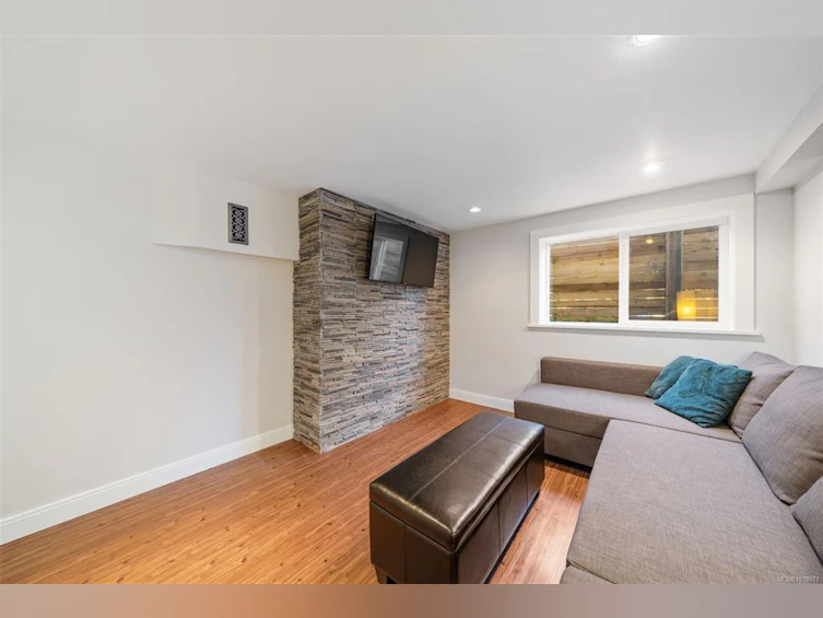 920 Arundel Drive, Saanich, BC, V9A 2C3 - 23
